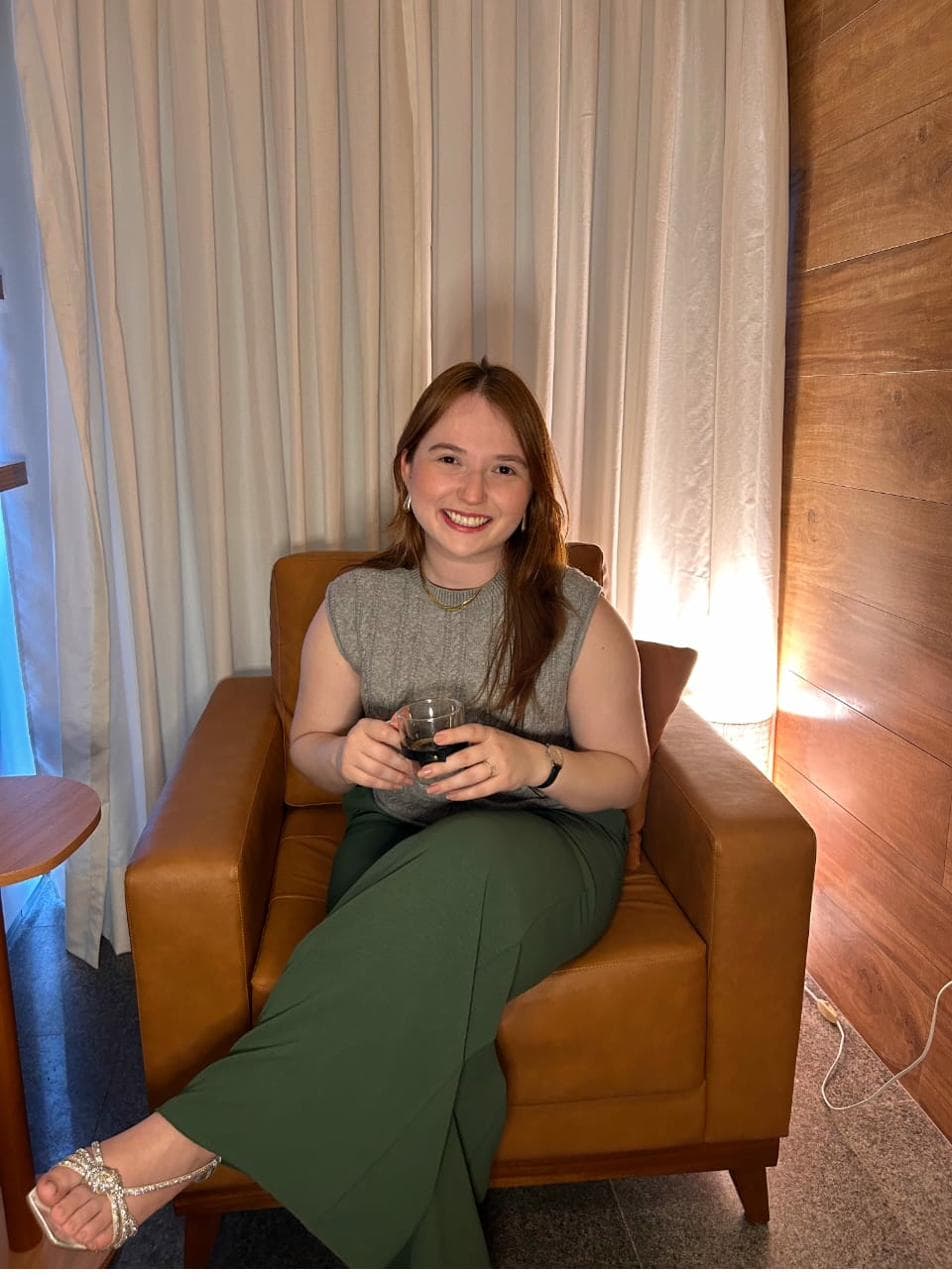 Hilda Freires trabalhando